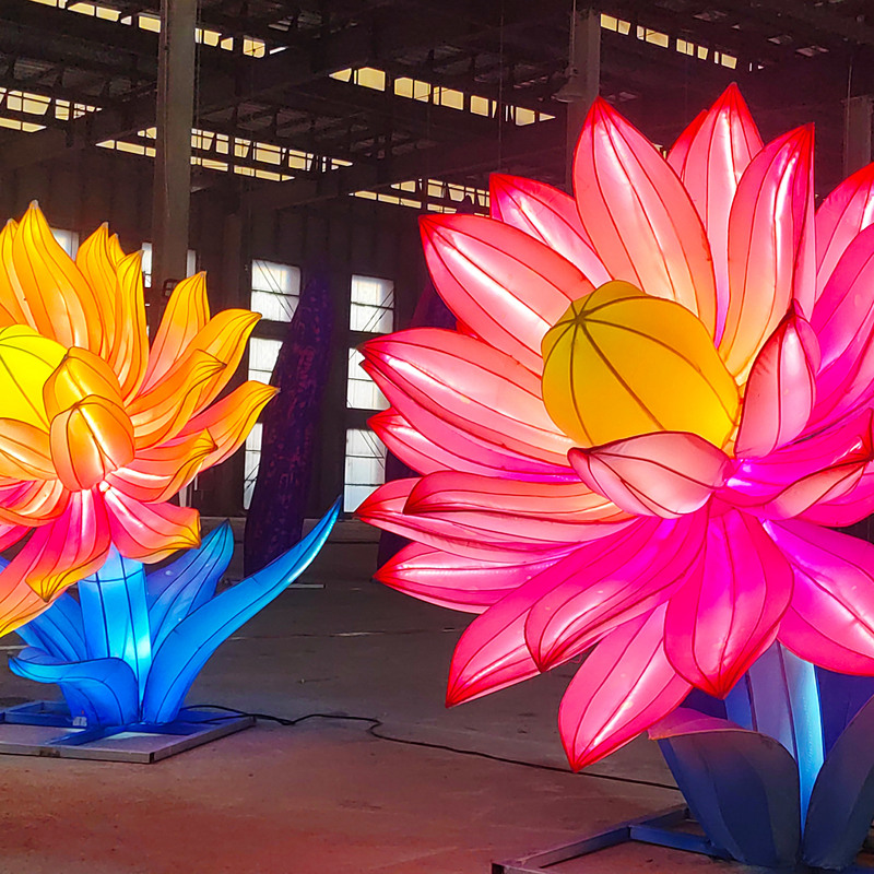 Custom Pair‑Set Colorful Lotus Flower Lanterns, Large LED Floral Light Sculpture for Festival Decoration