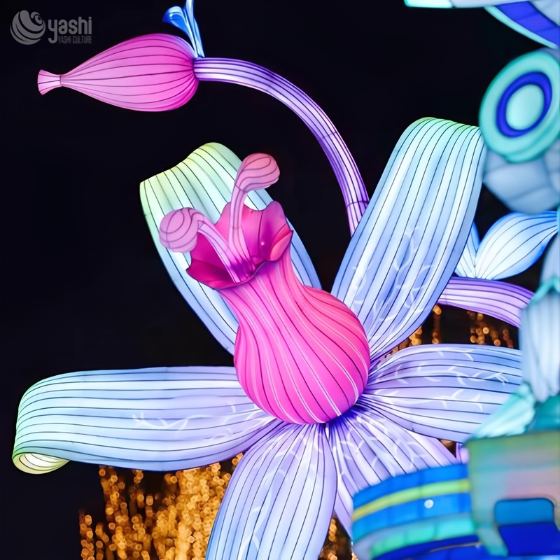 Traditional Chinese Festival Lantern - Exotic Flower Silk Lantern for Outdoor Decoration