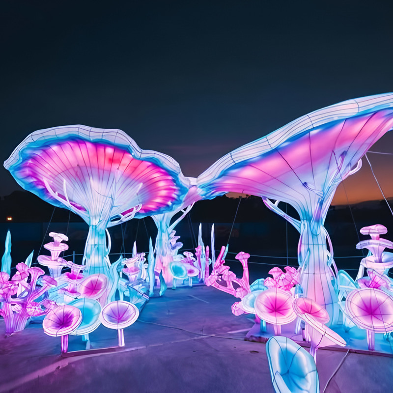Instalación de linterna de hongo de fantasía gigante personalizada, escultura de luz LED del bosque encantado para el festival nocturno del parque temático