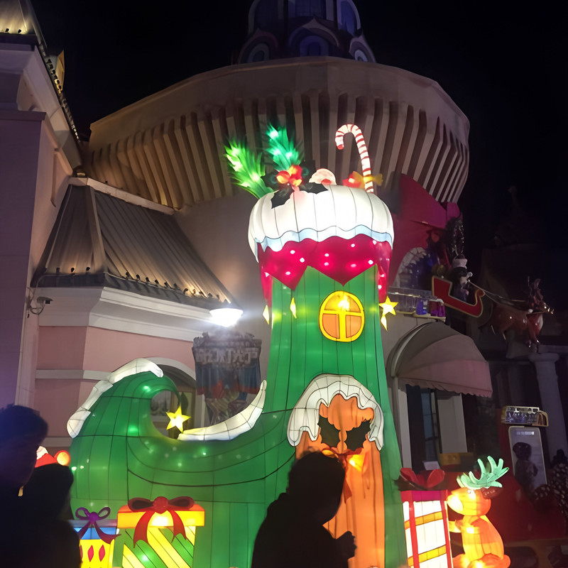 Large-scale Customizable Christmas Gift Box Lanterns For Christmas Decoration & New Year Decoration