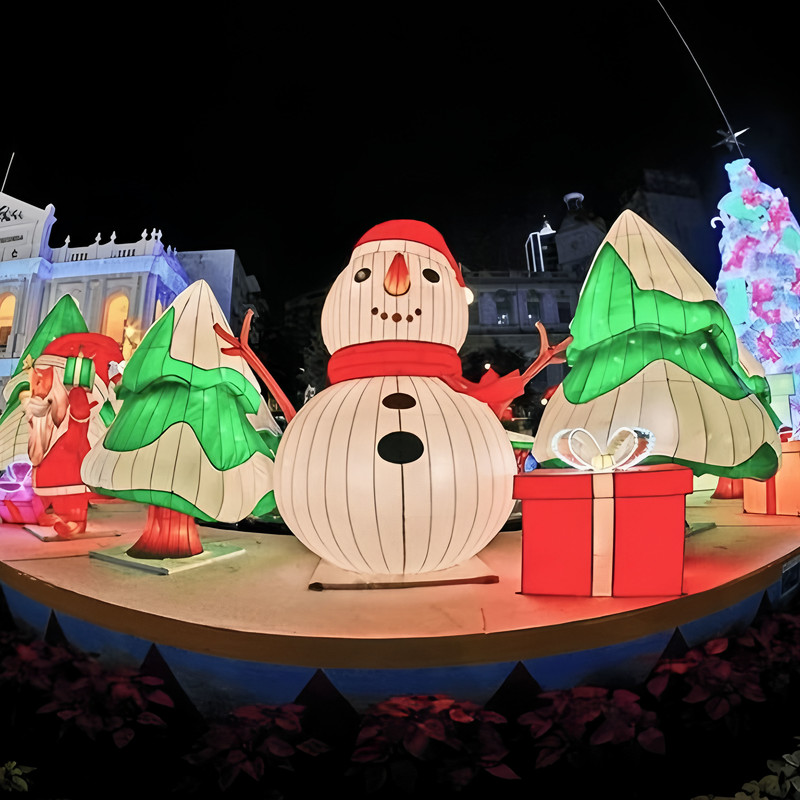 Giant Waving Santa Claus Silk Festival Lantern, Waterproof LED Santa Light Sculpture for Indoor & Outdoor Christmas Shopping Mall Light Show
