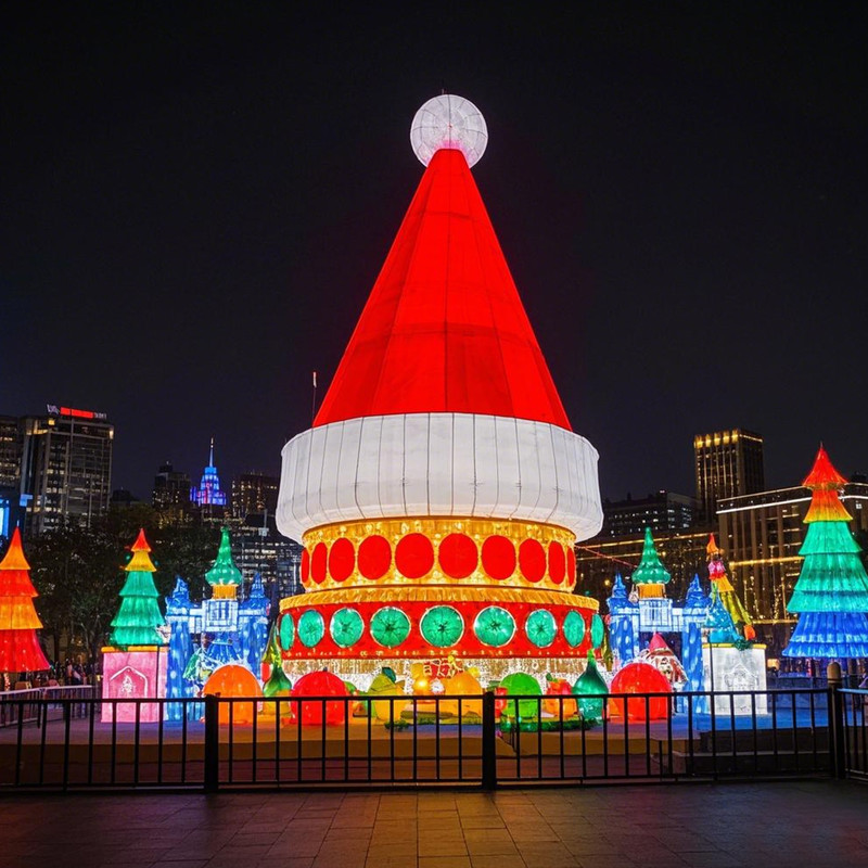Large-scale Outdoor Lighting Decorations - Christmas Hat Lighting Sculptures, for Holiday Decorations & Themed Light Shows