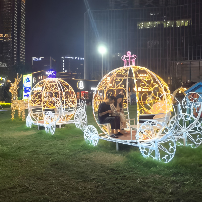 Custom Golden Reindeer Cinderella Carriage Light Sculpture, Outdoor LED Princess Pumpkin Carriage Light for Shopping Mall Holiday Decoration