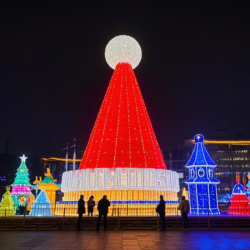 Large-scale Outdoor Lighting Decorations - Christmas Hat Lighting Sculptures, for Holiday Decorations & Themed Light Shows