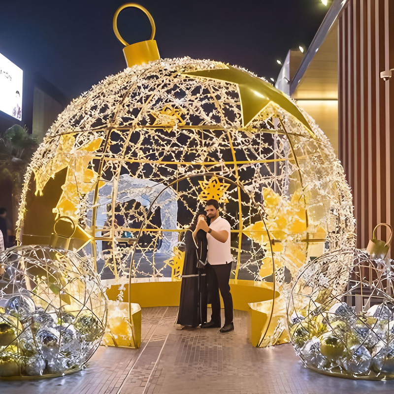 Giant Christmas Bauble & LED Tree Light Sculpture Set, Outdoor Waterproof Commercial Holiday Lights for Plaza Light Show