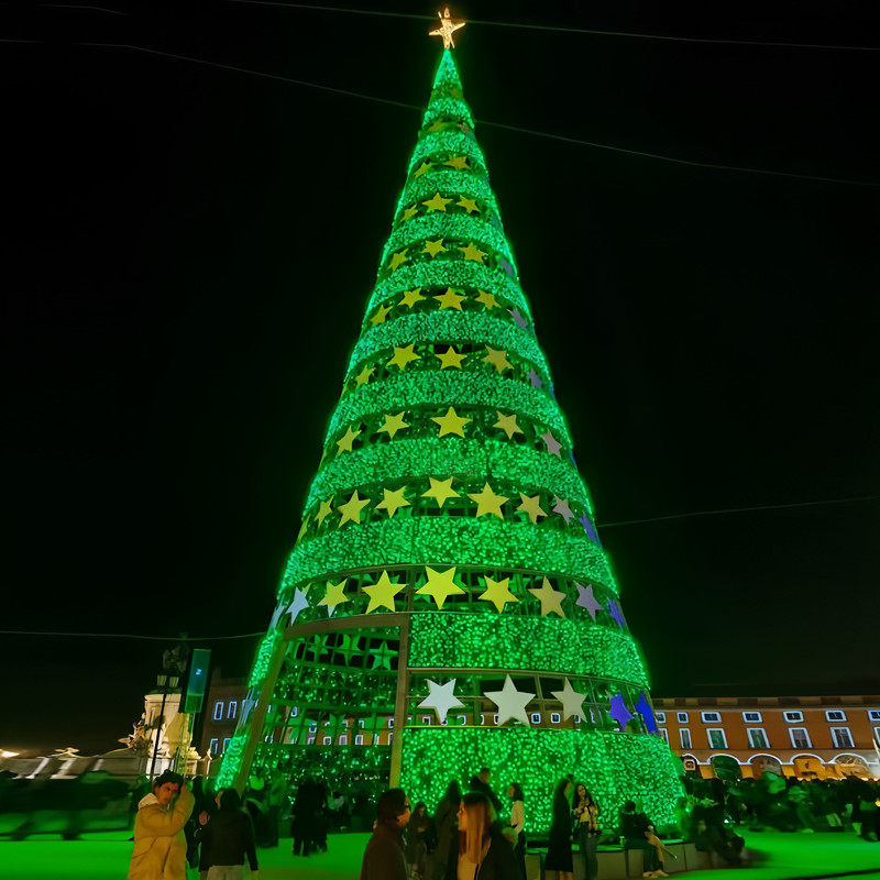 Giant Outdoor LED Strip Metal Frame Christmas Tree, Waterproof Large Lighted Christmas Tree Sculpture for Plaza, Mall & Christmas Light Festival