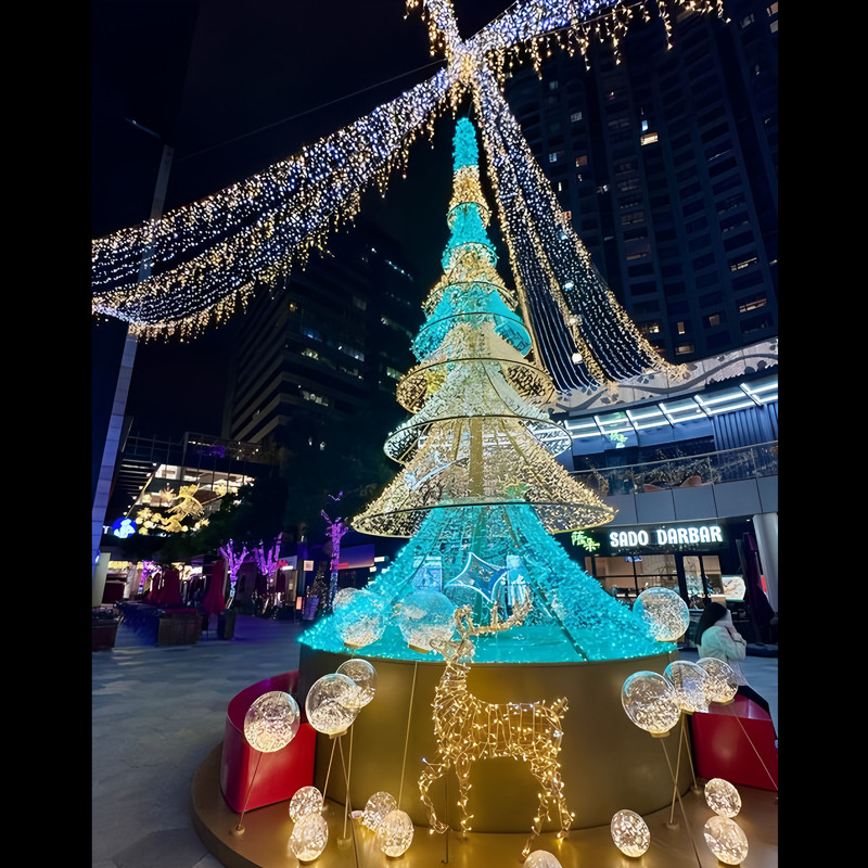 Large Christmas String Lights for Outdoor and Street Decorations