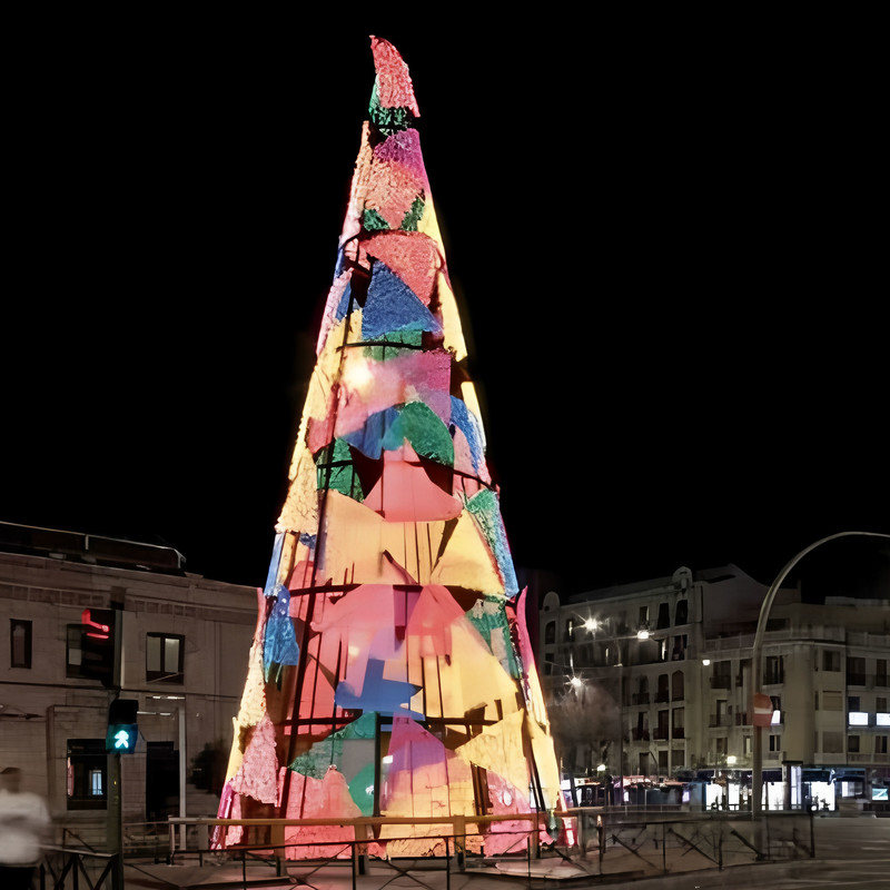 Custom Giant Gift Box Motif LED Christmas Tree, Multicolor Wire Frame Light Tree for Outdoor Park Holiday Light Exhibition