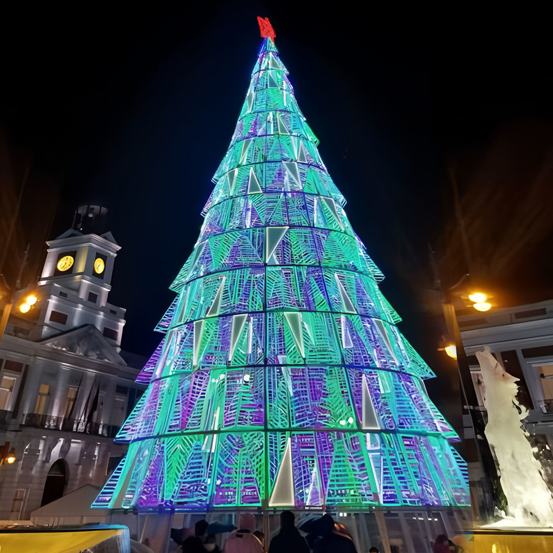 Large Outdoor RGB LED Metal Frame Christmas Tree, Waterproof Giant Lighted Christmas Tree for City Plaza Shopping Mall Holiday Decoration