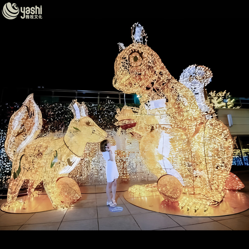 Custom Wire Frame Squirrel LED Light Sculpture, Waterproof Animal Motif Lights for Park, Zoo & Festival Landscape Decoration