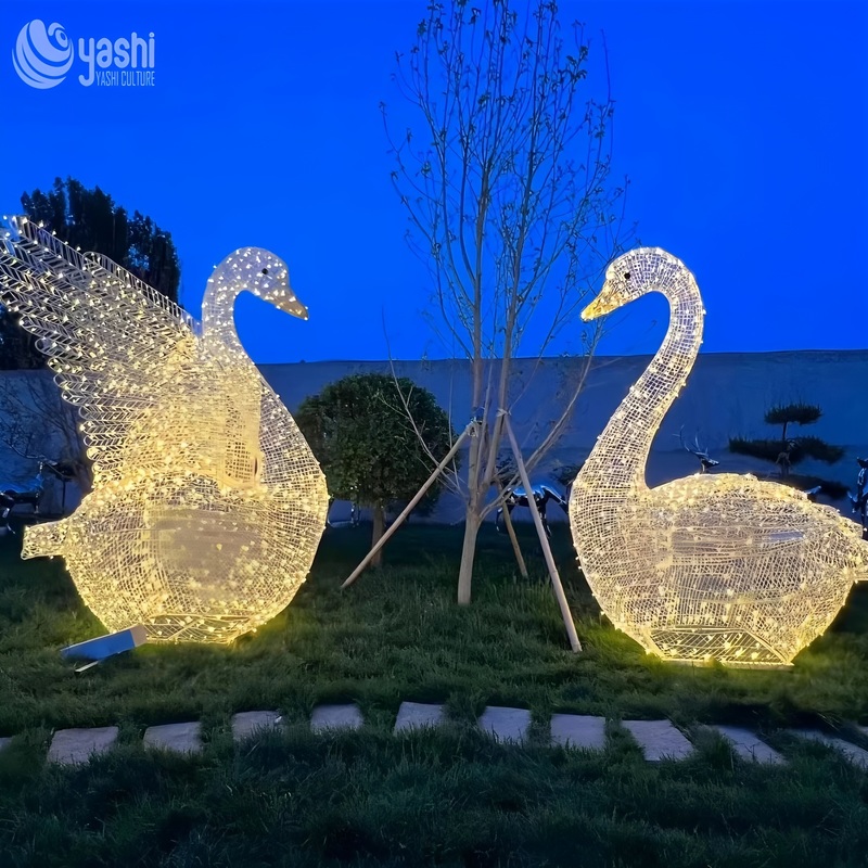 Custom Peacock LED Light Sculpture, Outdoor Waterproof Animal Motif Light Display for Park & Light Festival