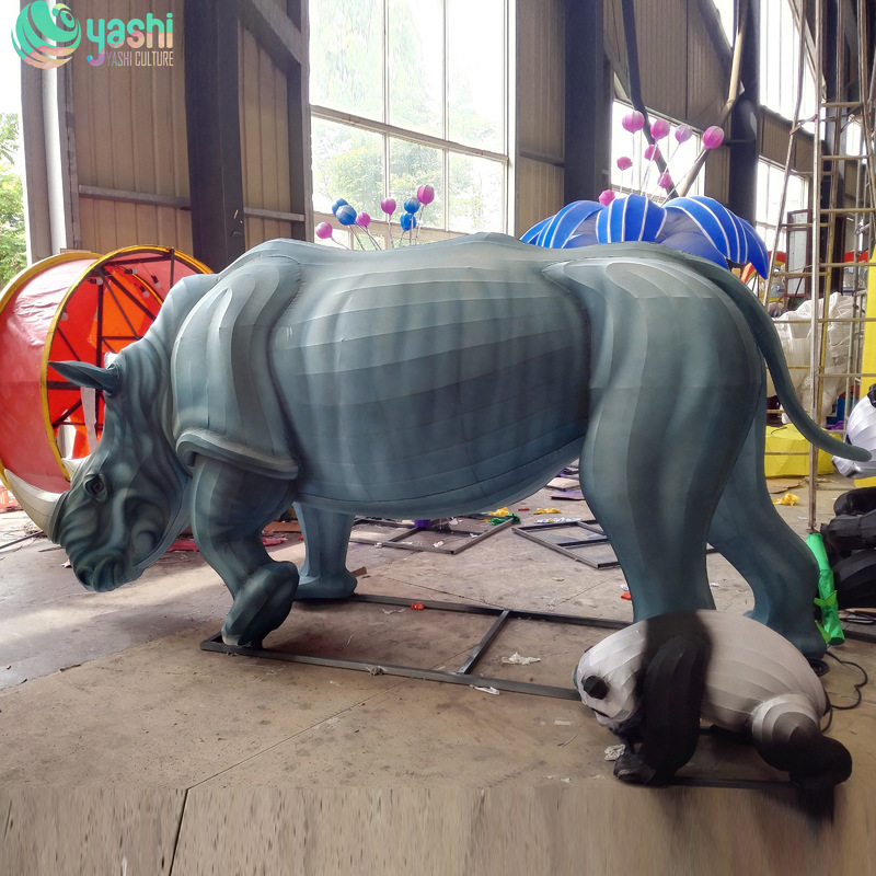 Rhinoceros-shaped lantern made of iron wire and silk cloth for festival events and zoos