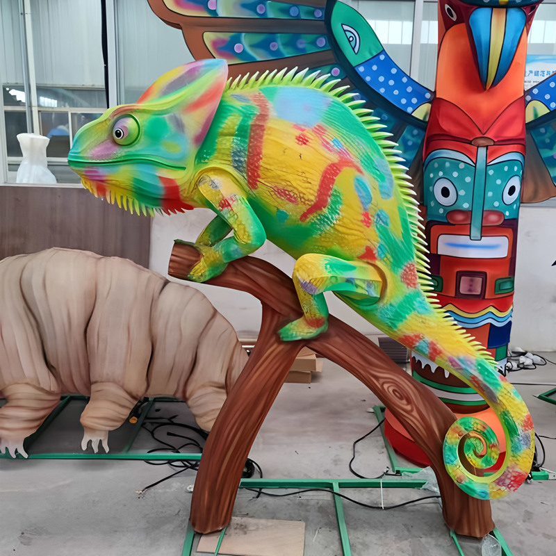 Custom Chameleon LED Lantern, Colorful Reptile Animal Light Sculpture with Tropical Plant for Jungle Theme Park Lantern Show