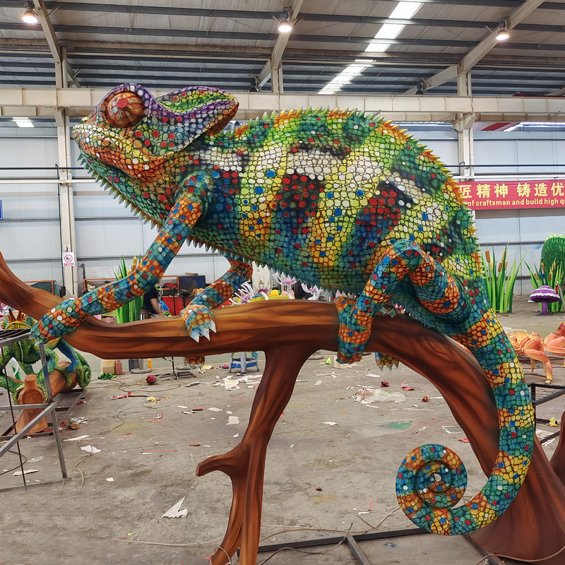 Custom Chameleon LED Lantern, Colorful Reptile Animal Light Sculpture with Tropical Plant for Jungle Theme Park Lantern Show