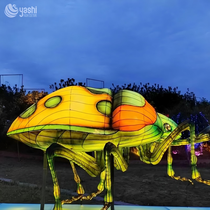 Custom Giant Grasshopper Insect Zigong Lantern, Large Bug LED Light Sculpture, Waterproof Outdoor Park & Zoo Festival Light Installation
