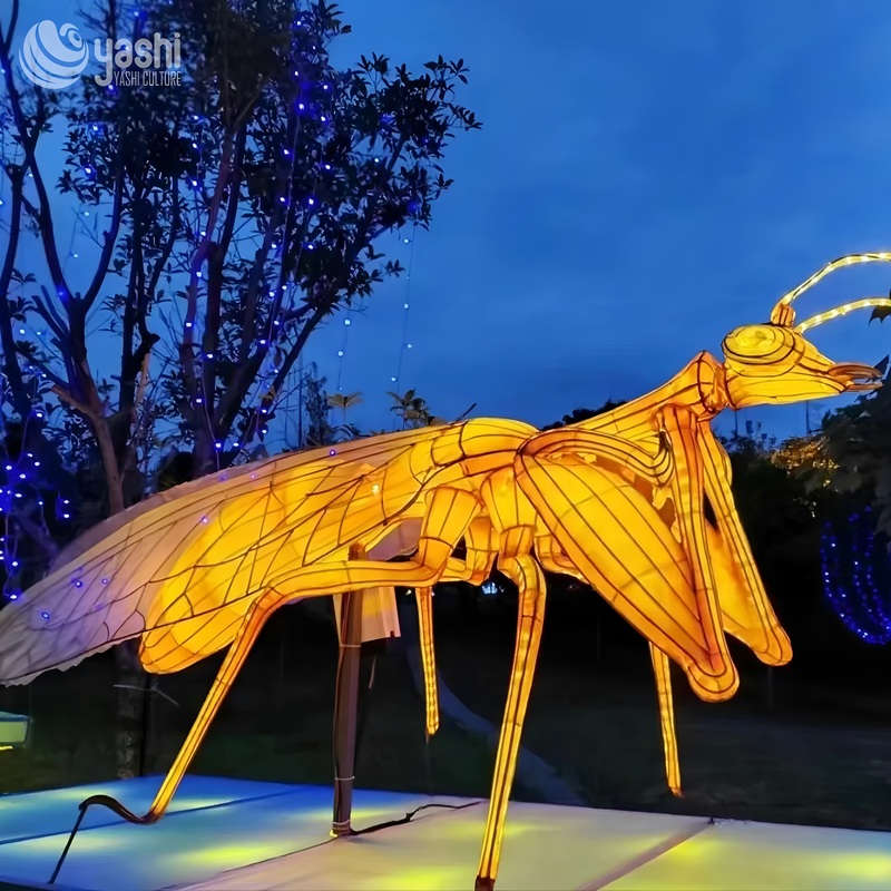 Custom Giant Grasshopper Insect Zigong Lantern, Large Bug LED Light Sculpture, Waterproof Outdoor Park & Zoo Festival Light Installation