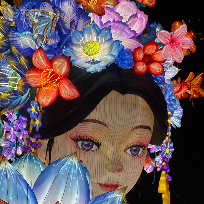Custom Giant Oriental Beauty Zigong Lantern, Traditional Chinese Character Silk Lantern With Lotus Lights For Water Park Festival Exhibition, Waterproof Outdoor Light Sculpture