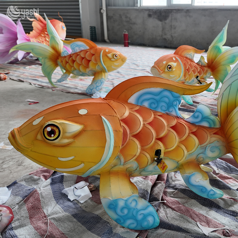 Custom Standing Goldfish Lantern Set, Freestanding Koi Fish LED Light Sculpture for Outdoor Light Show