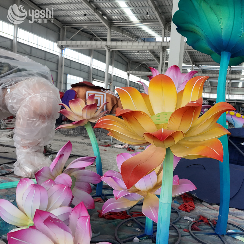 Custom Giant Lotus Lantern Group With Lotus Leaf, LED Floral Light Sculpture for Water Pond & Festival Exhibition