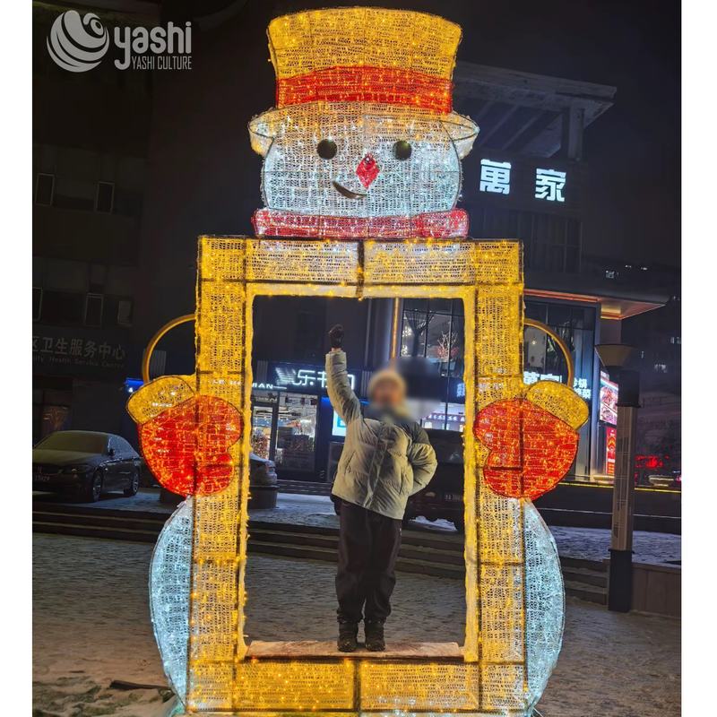 Custom Snowman Photo Frame LED Light Sculpture, Outdoor Light Motif for Shopping Mall Christmas Selfie Decor