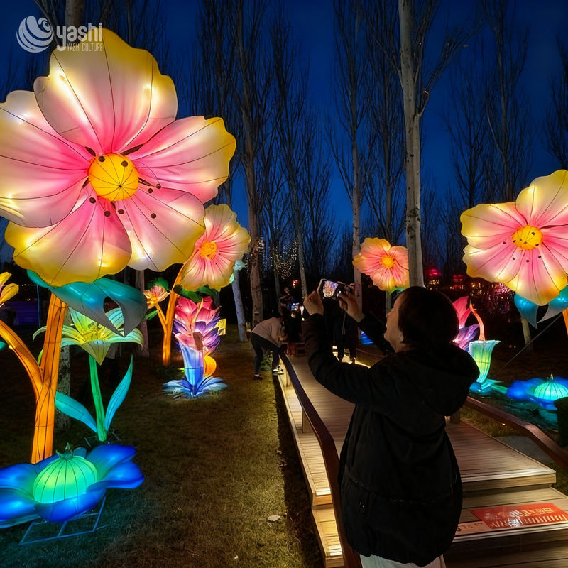 Groupe de lanternes LED géantes personnalisées pour jardin, sculpture lumineuse florale à grande échelle pour festival de lumières de parc