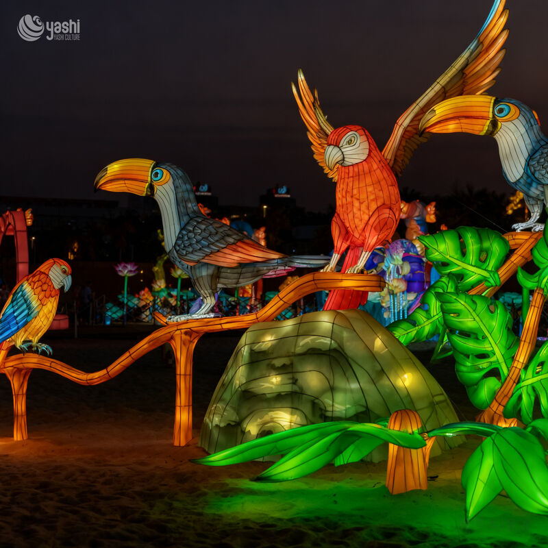 Custom Tropical Bird Lantern Group, Macaw & Toucan Parrot LED Light Sculpture With Jungle Foliage for Outdoor Theme Park Light Exhibition