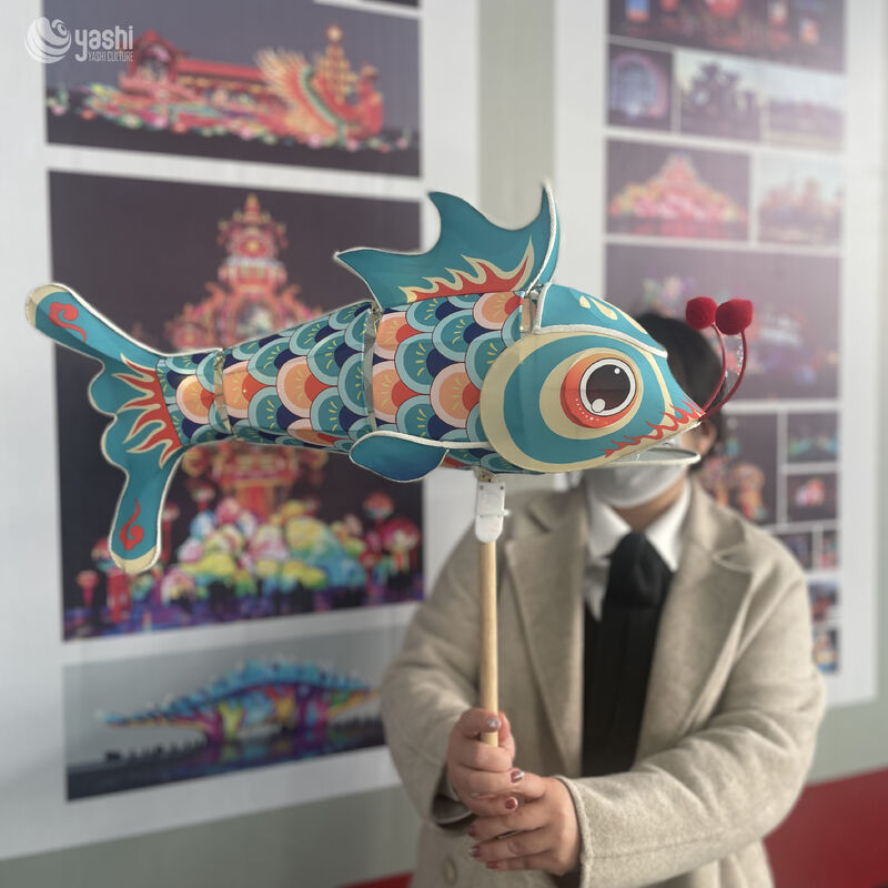 Chinese Style LED Fish Lantern, Handheld Lantern for Celebrations, New Year, and Lantern Festival