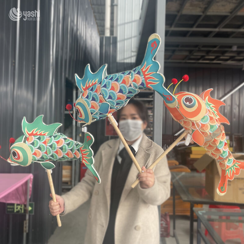 Custom Hand‑Held Chinese Fish Lantern, Traditional Festival Carp Lantern with Stick for Parade & Performance