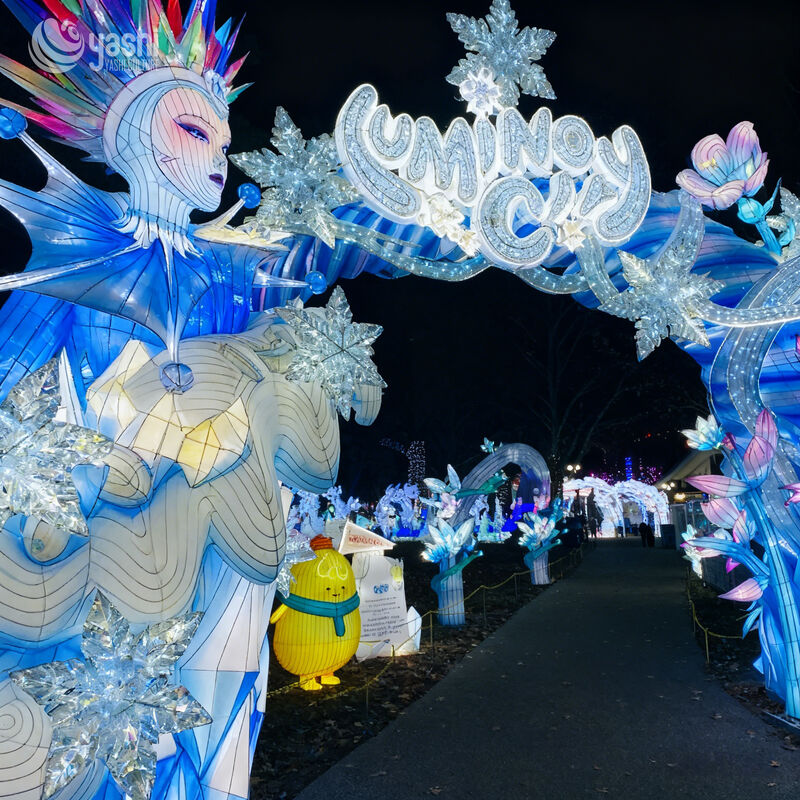 LED Statue of Liberty Lantern - Waterproof Outdoor Decor for Theme Parties, Park Events, and Entrance Displays