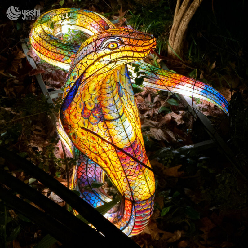 Custom Realistic Cobra Snake LED Lantern, Wild Animal Light Sculpture for Zoo & Jungle Theme Light Festival