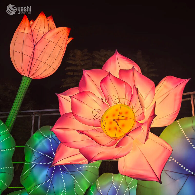 Custom Giant Red Lotus Flower LED Laterne mit Lotusblättern, chinesische Blumenlichtskulptur für das Garden & Park Light Festival