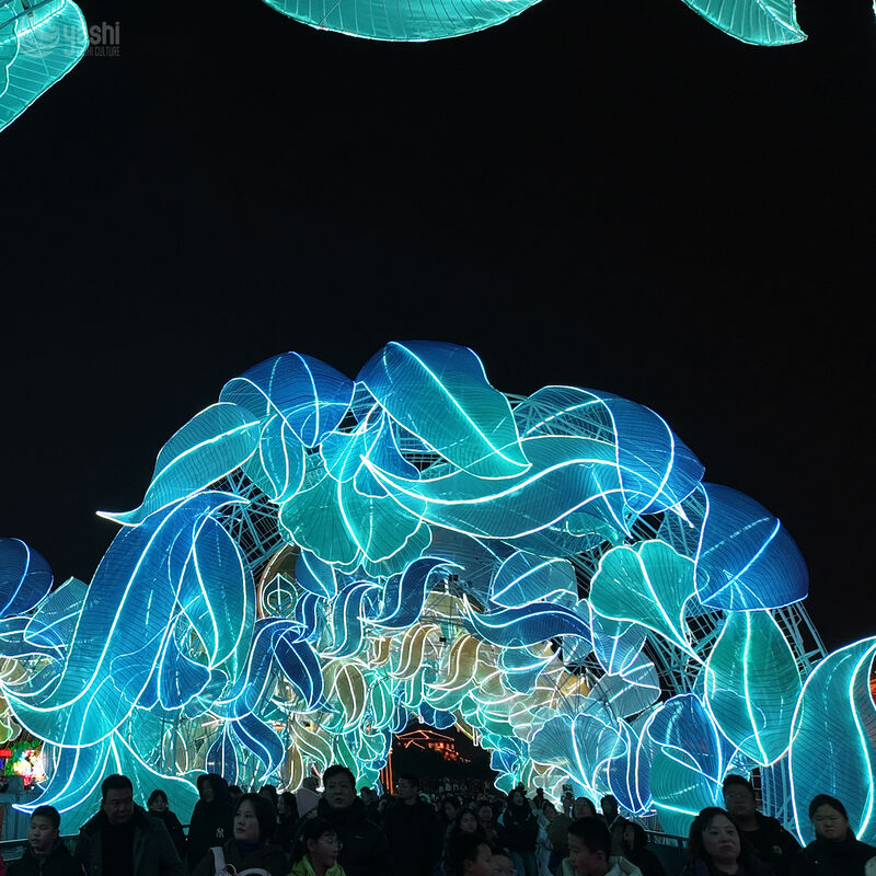Lanterne de tunnel lumineuse à pétale bleue personnalisée, grande installation à LED à arc multiple pour la place de la ville, le parc et le grand festival des lanternes