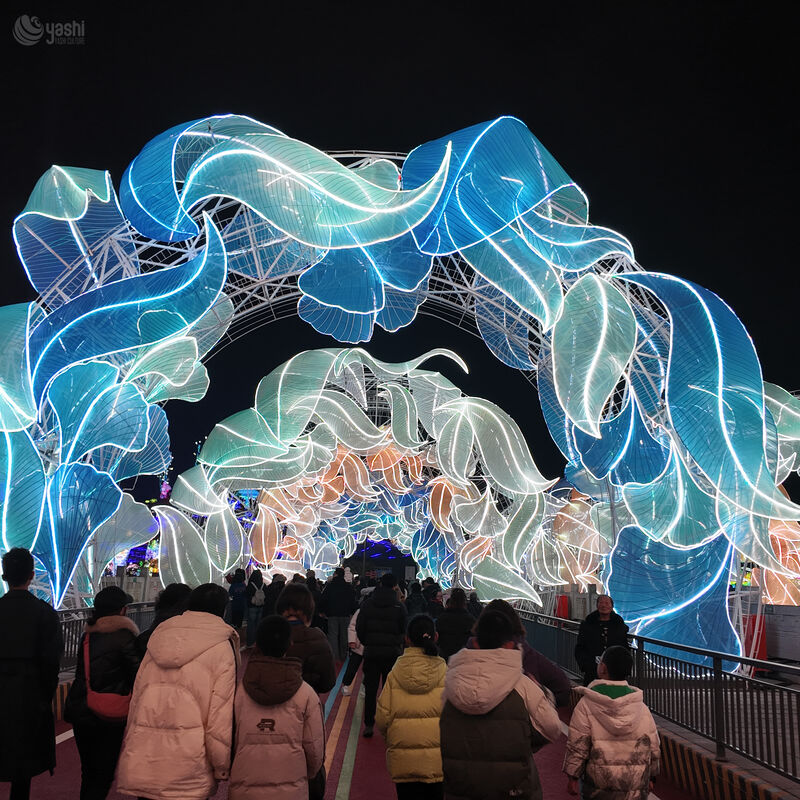 Lanterne de tunnel lumineuse à pétale bleue personnalisée, grande installation à LED à arc multiple pour la place de la ville, le parc et le grand festival des lanternes