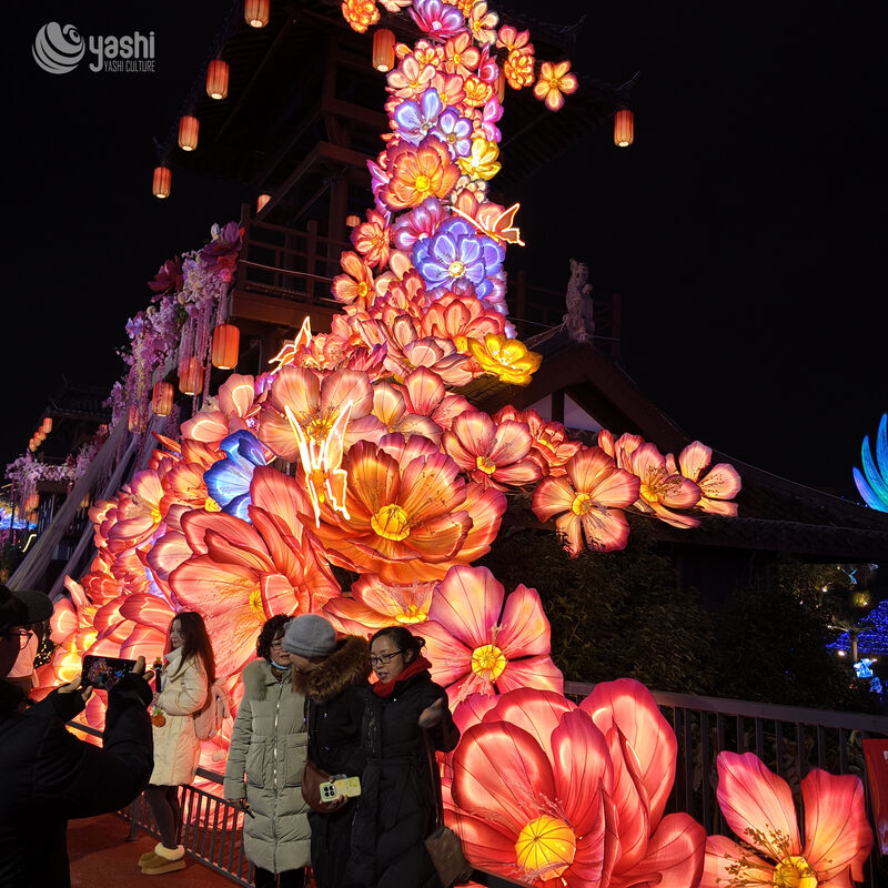 Benutzerdefinierte riesige Blumen-Hänge-Baldachin-Lichttunnel, LED-Blumen-Durchgangs-Laterneninstallation für Straße, Platz & großes Laternenfest