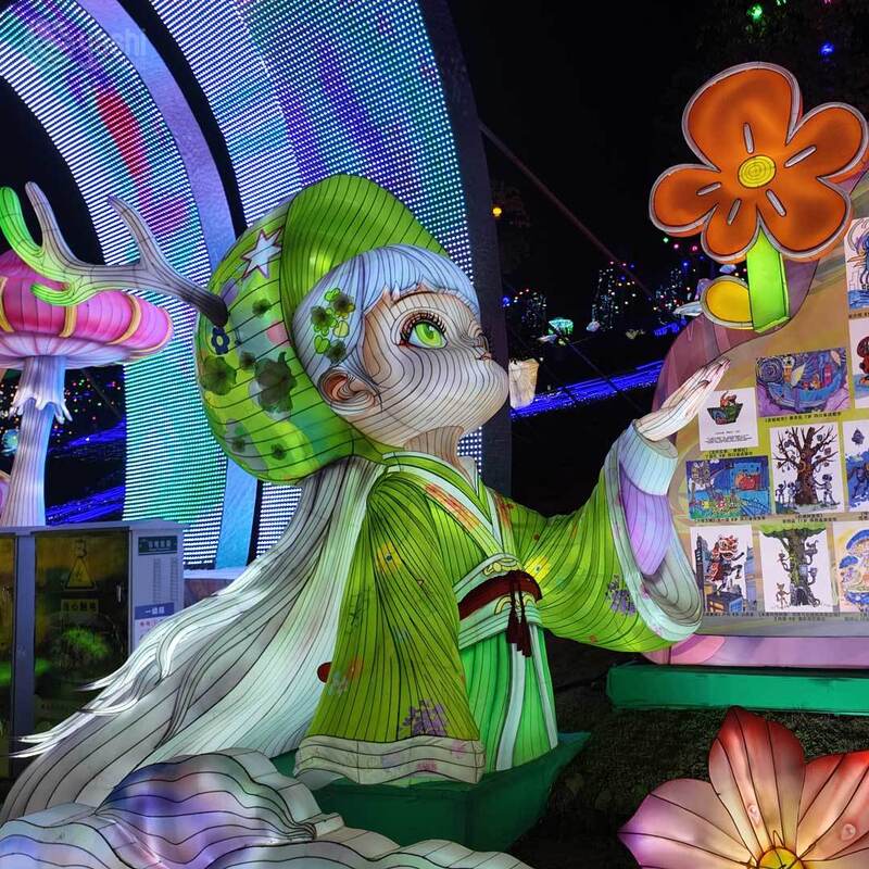 Custom Cartoon Ancient‑Style Girl Character Lantern, Large LED Figure Light Sculpture for Theme Festival