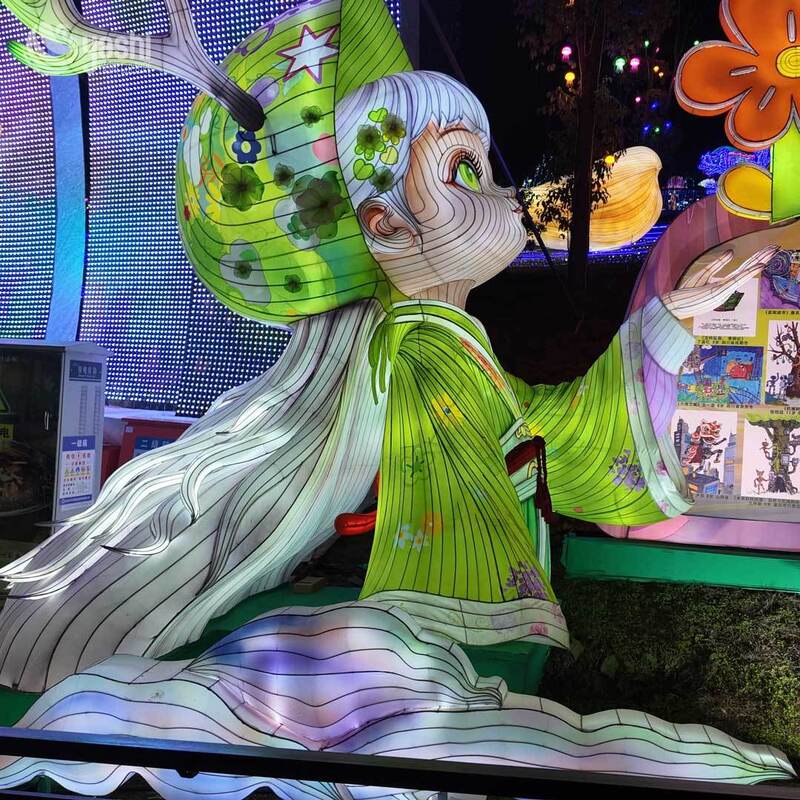 Custom Cartoon Ancient‑Style Girl Character Lantern, Large LED Figure Light Sculpture for Theme Festival
