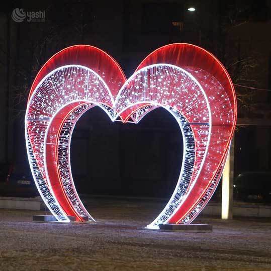 Custom Heart Shape LED Light Arch Tunnel, Golden Love Heart Light Passage for Valentine & Christmas Event Decor