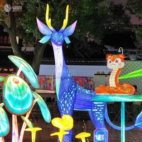 Outdoor Customizable Giant LED Deer Sculpture Lantern for Shopping Mall Festival Decor