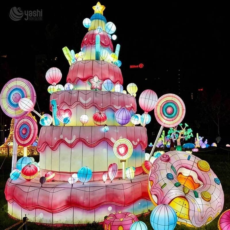 Custom Waterproof Christmas Cake & Santa LED Lantern Festival Light for Amusement Park & Holiday Event