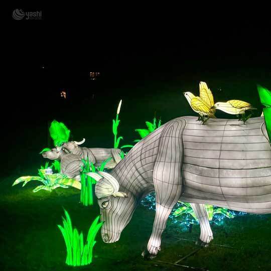 Custom Giant Peacock LED Waterproof Outdoor Festival Lights for Theme Parks & Commercial Decorations