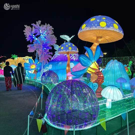 Custom Cartoon Anthropomorphic Mushroom Lantern Set, Large LED Cute Character Mushroom Light Sculpture for Festival