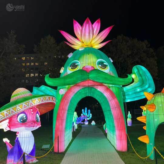 Custom Cartoon Cactus Arch Lantern, Large LED Cactus Character Gate Lantern for Theme Festival Park Entrance