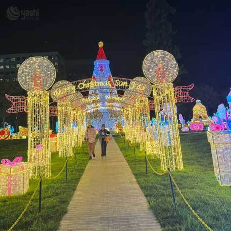 North Pole Village Candy Cane Christmas Arch Lantern, Custom Outdoor Walk-through Festival Light Archway
