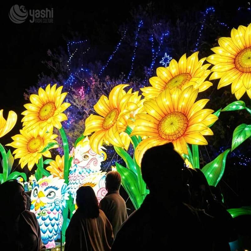 Custom Giant Pink Tulip Lantern Group, Large LED Tulip Flower Light Sculptures for Light Festival Park Display