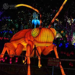 Factory Direct Customizable Animal Shaped Lantern, Vivid Frog Design for Night Market & Amusement Park