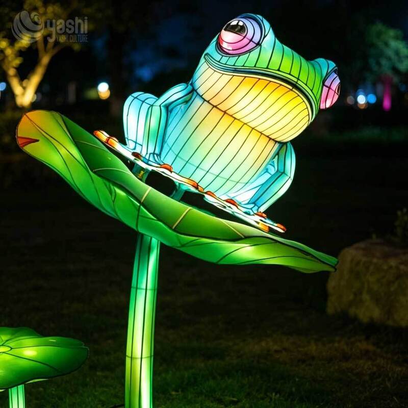 Lumière LED personnalisée à l'oiseau-paon Lanterne pour animaux, thème de la nature tropicale Installation de lumière extérieure