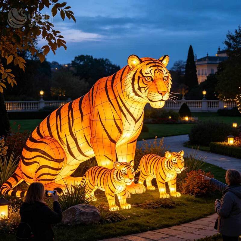 Custom African Wildlife Festival Lantern Set, Large Outdoor Holiday Lantern for Zoo Night Trails and Wildlife Parks