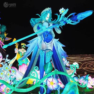 Custom Large-Scale Game Character LED Lanterns  Waterproof & Durable for Outdoor Festivals